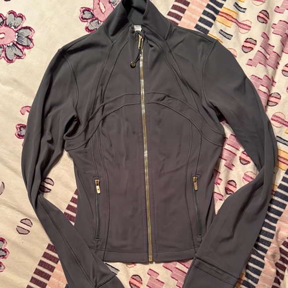 LIKE NEW Lululemon Define Jacket with Gold Accents - Picture 1 of 8
